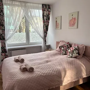 apartament-armii-ludowej.warsawhotelspoland.com/